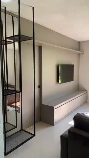 Sala e painel sob medida